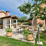 Apartman Family-friendly With Swimming Pool Sveti Filip I Jakov, Biograd - 17192