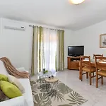 Lejlighed Family-friendly With Swimming Pool Sveti Filip I Jakov, Biograd - 17192 *