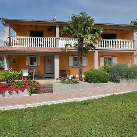 Family-friendly With Swimming Pool Sveti Filip I Jakov, Biograd - 17192