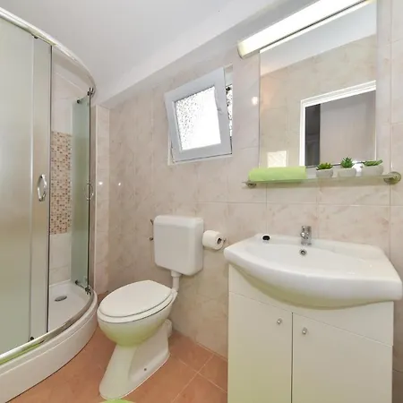 Lejlighed Family-friendly With Swimming Pool Sveti Filip I Jakov, Biograd - 17192 *