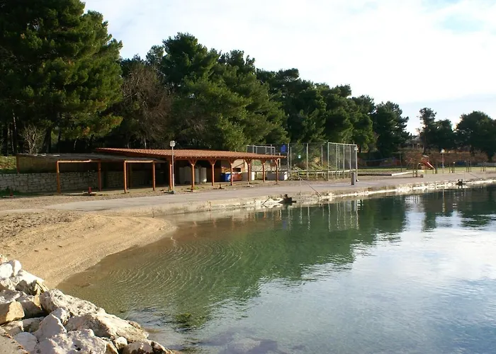 Family-friendly With Swimming Pool Sveti Filip I Jakov, Biograd - 17192 Апартаменты Свети-Филип-и-Яков