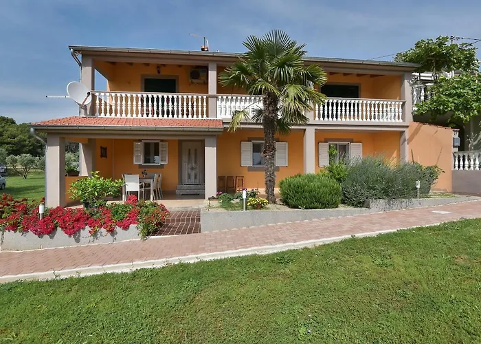 Family-friendly With Swimming Pool Sveti Filip I Jakov, Biograd - 17192