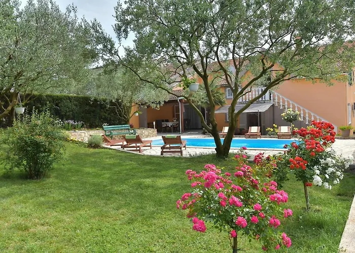Family-friendly With Swimming Pool Sveti Filip I Jakov, Biograd - 17192