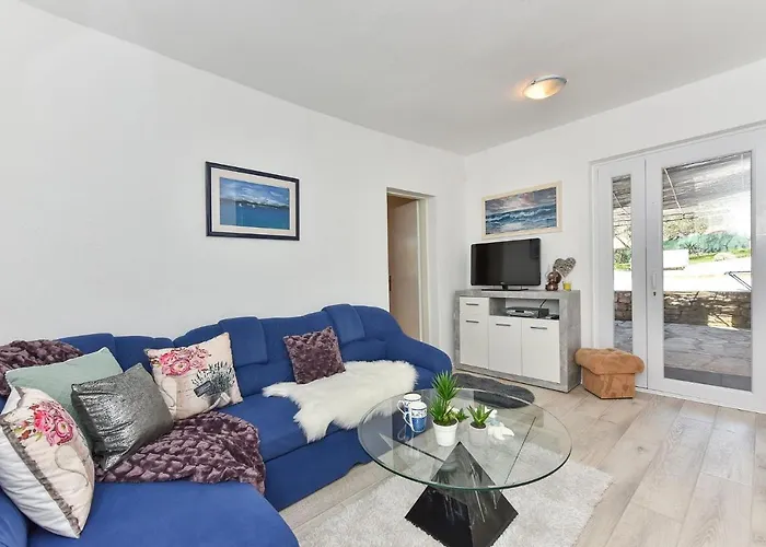 Family-friendly With Swimming Pool Sveti Filip I Jakov, Biograd - 17192 * Свети-Филип-и-Яков