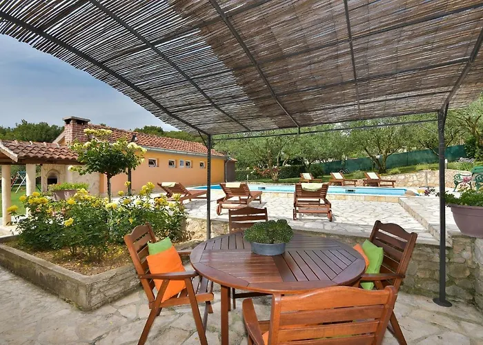 Апартаменты Family-friendly With Swimming Pool Sveti Filip I Jakov, Biograd - 17192 *